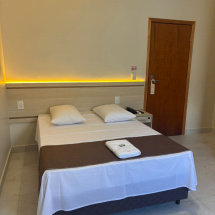 Cama casal dos 300